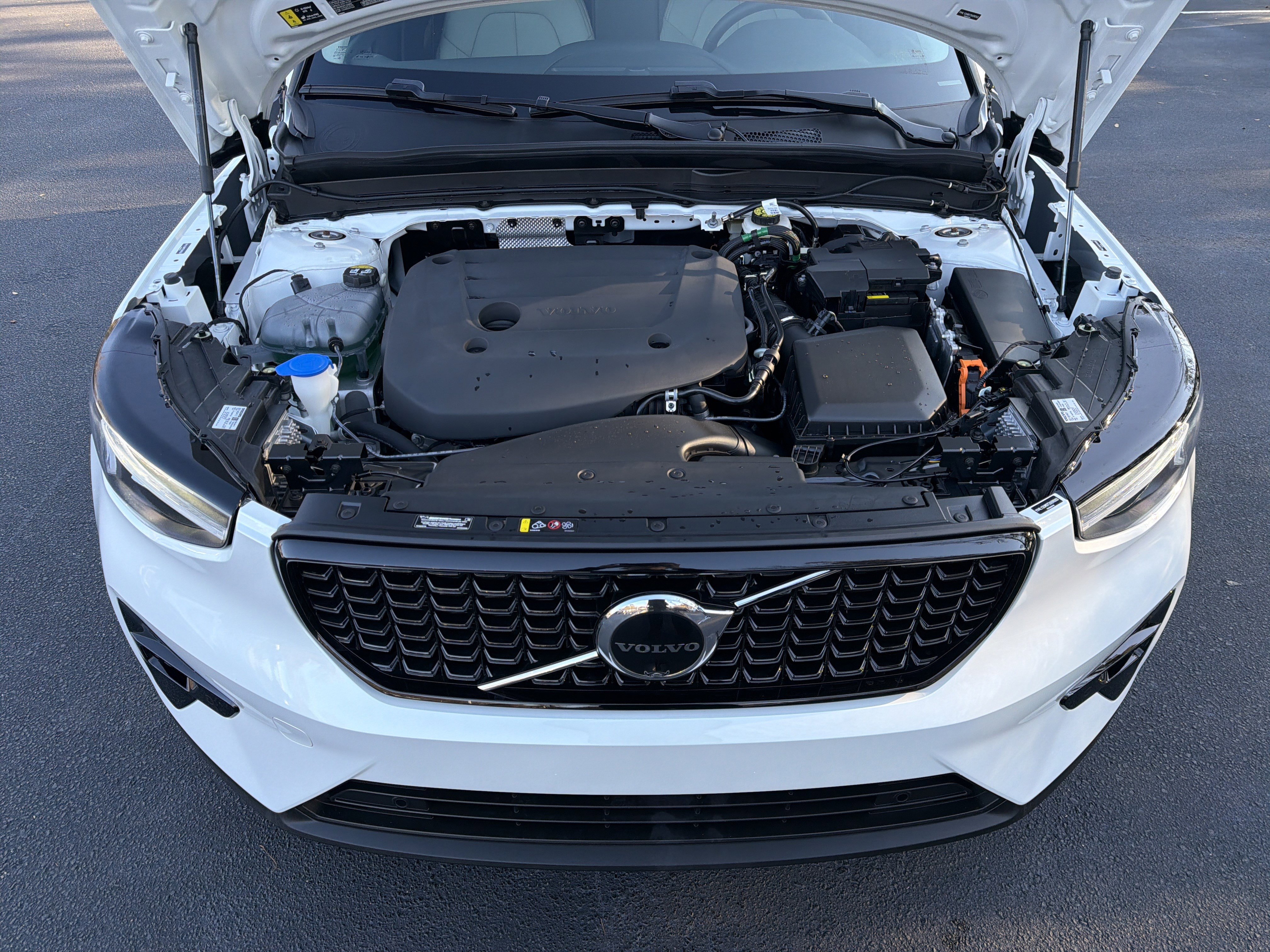 Used 2026 Volvo XC40 B5 Ultra w/ Protection Package Premier image 67