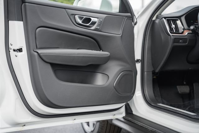 New 2026 Volvo V60 B5 Cross Country Plus w/ Protection Package Premier image 37