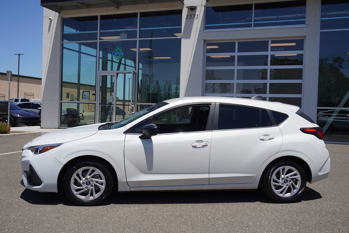 Used 2025 Subaru Impreza 2.0i AWD/4WD image 3