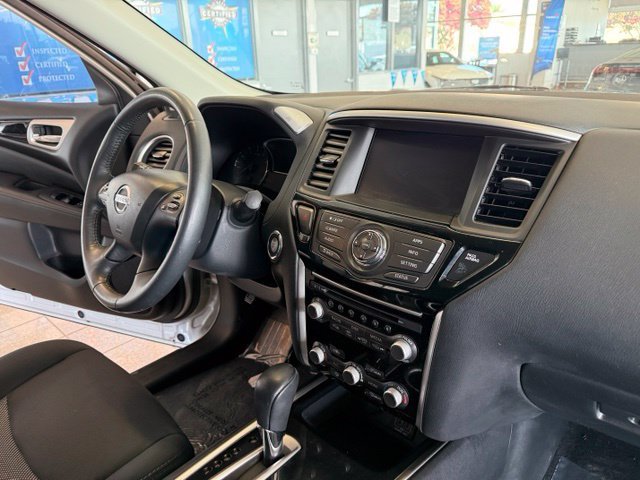 Used 2018 Nissan Pathfinder SV AWD/4WD image 28