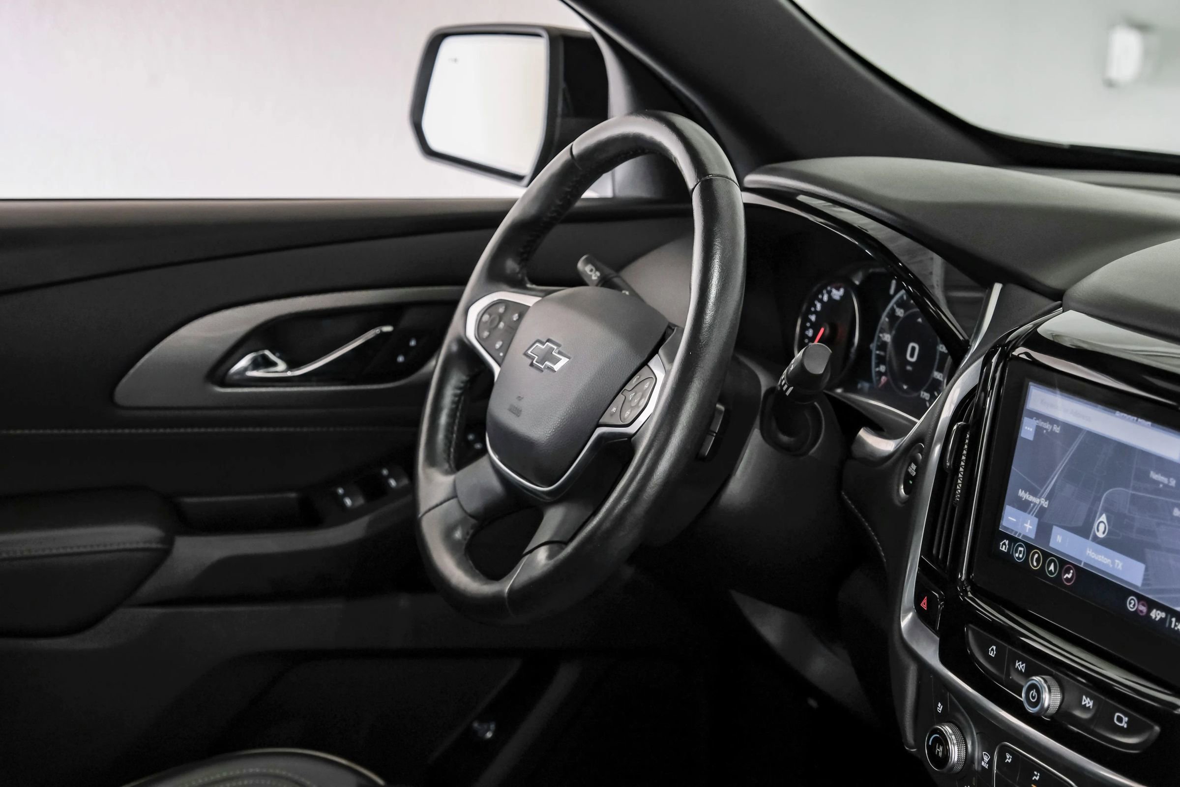 Used 2022 Chevrolet Traverse Premier w/ Redline Edition FWD image 15