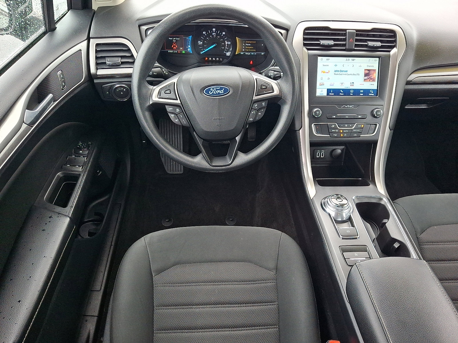 Used 2020 Ford Fusion SE FWD image 11