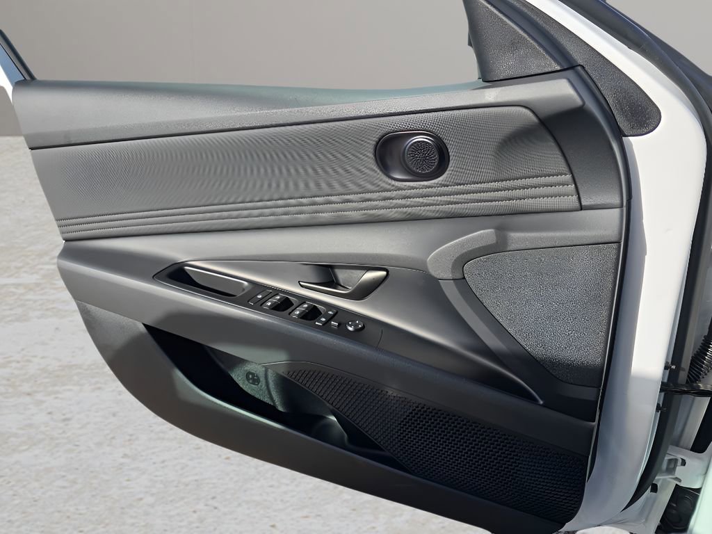 New 2026 Hyundai Elantra Sport image 17