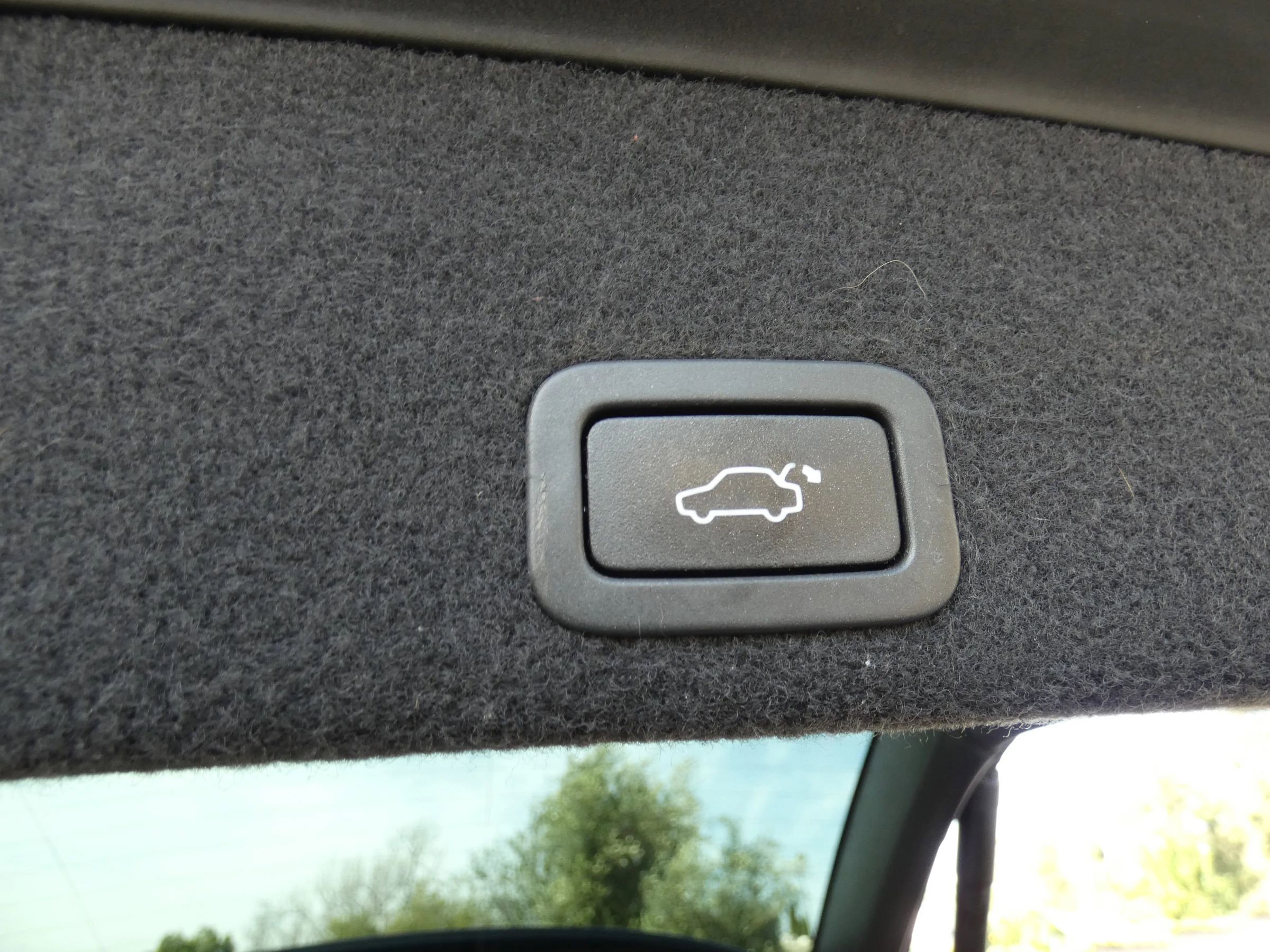 Used 2017 Volvo XC60 T5 Dynamic w/ Preferred Option Package image 63