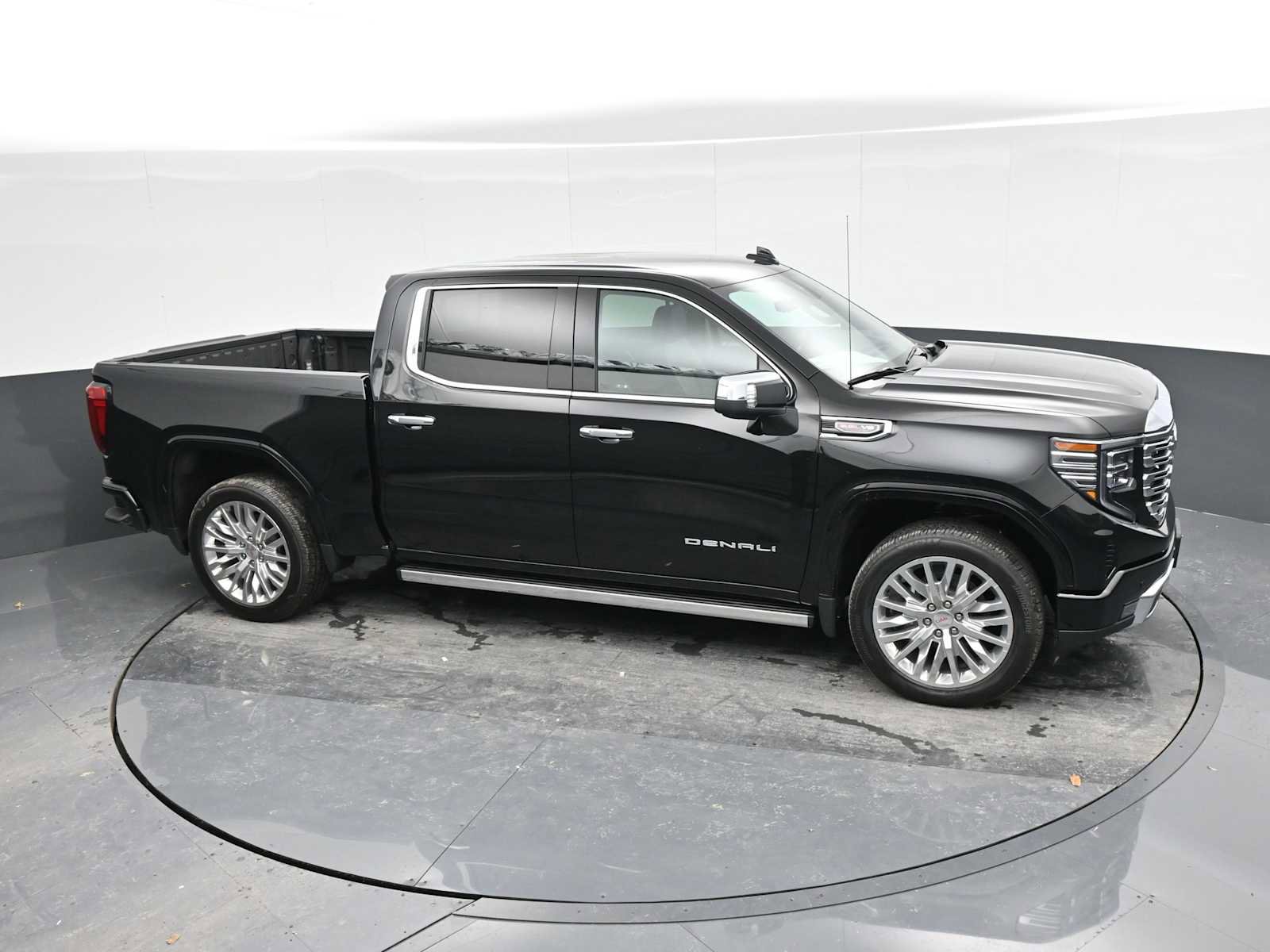 New 2024 GMC Sierra 1500 Denali w/ Technology Package image 32