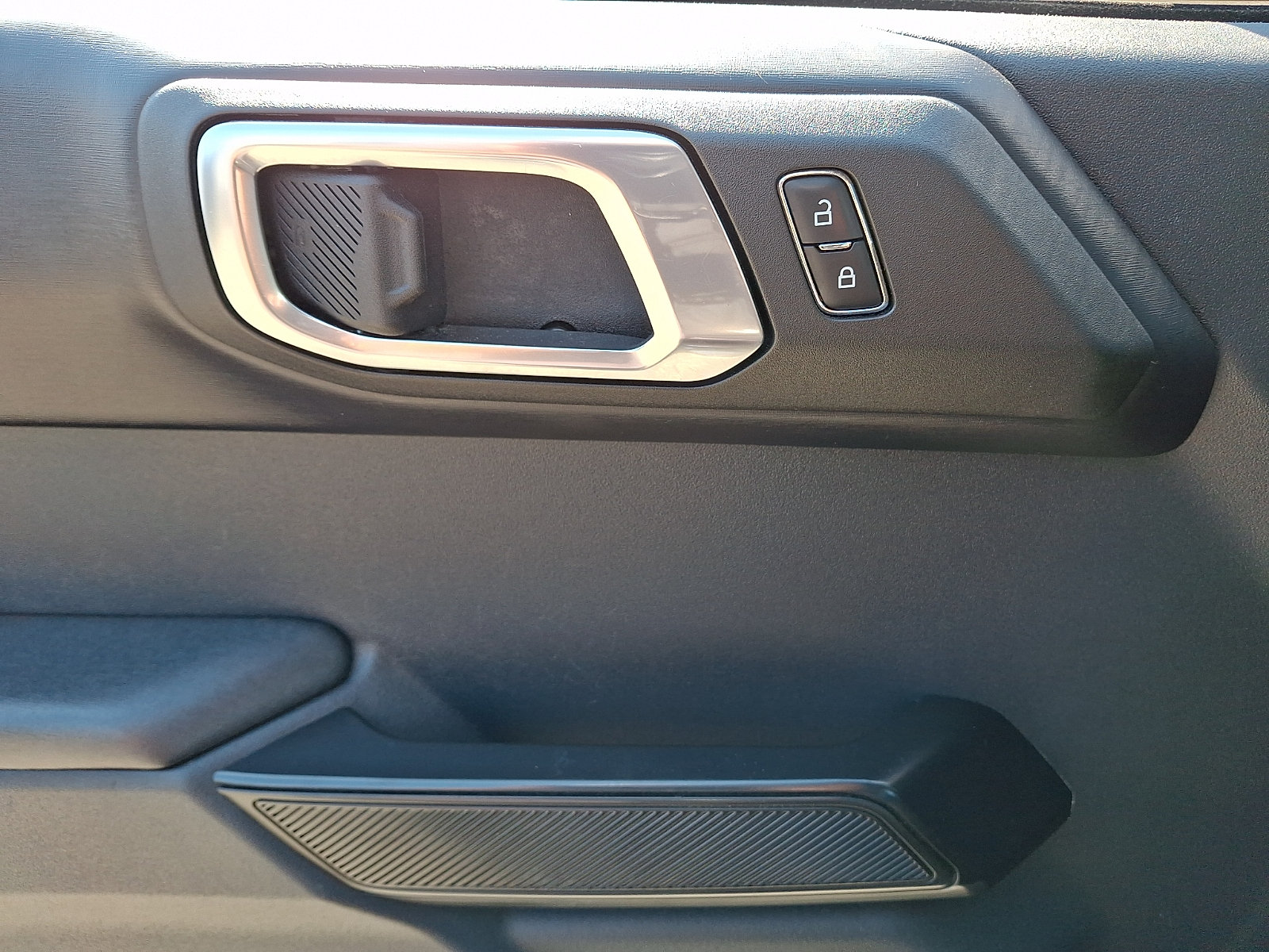 Used 2025 Ford Bronco Badlands AWD/4WD image 13