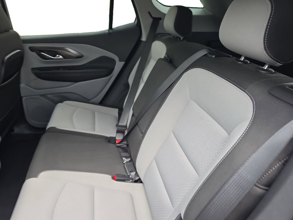 Used 2023 GMC Terrain SLE w/ Driver Convenience Package FWD image 16