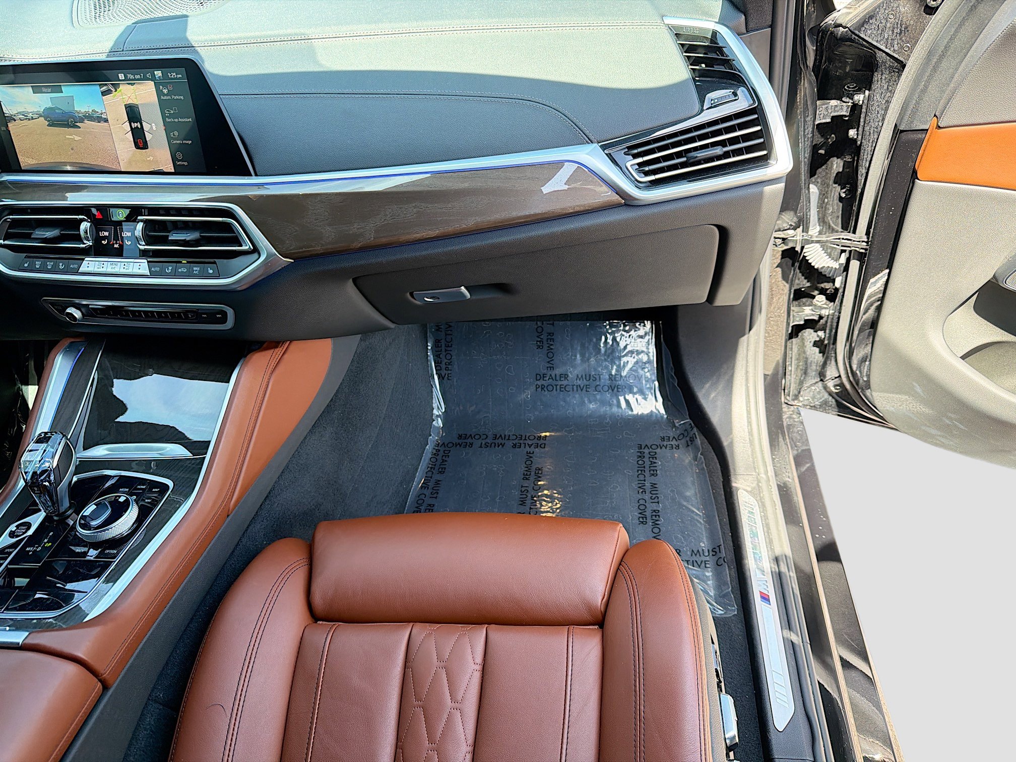 Used 2023 BMW X6 xDrive40i w/ M Sport Package image 17