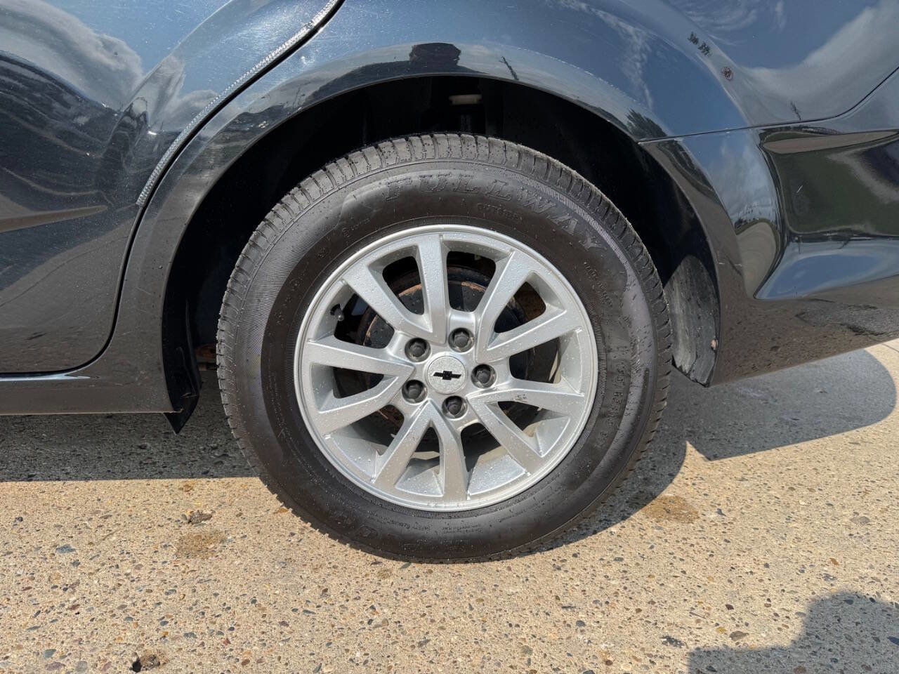 Used 2018 Chevrolet Sonic LT w/ Convenience Package image 9