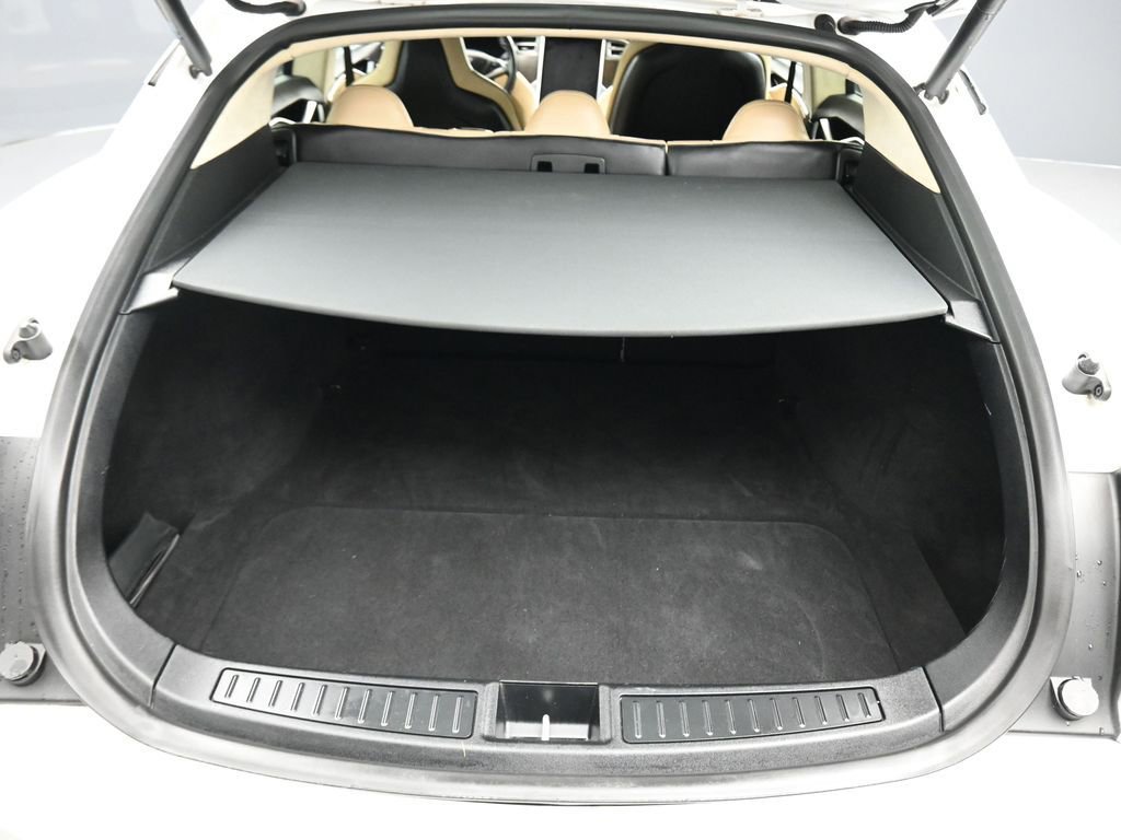 Used 2013 Tesla Model S Performance image 38