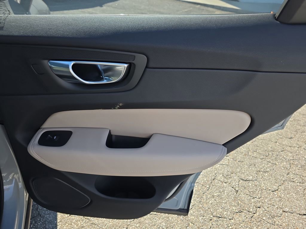 Certified 2026 Volvo XC60 B5 Plus w/ Protection Package Premier AWD/4WD image 14