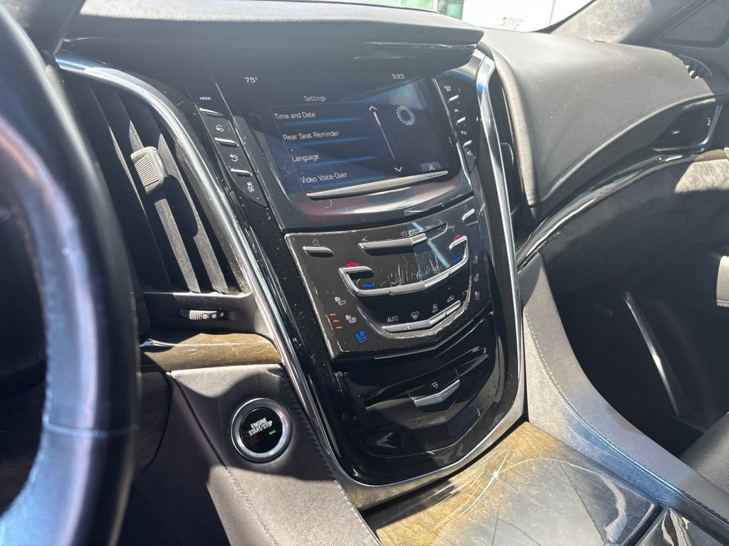 Used 2017 Cadillac Escalade Platinum AWD/4WD image 8