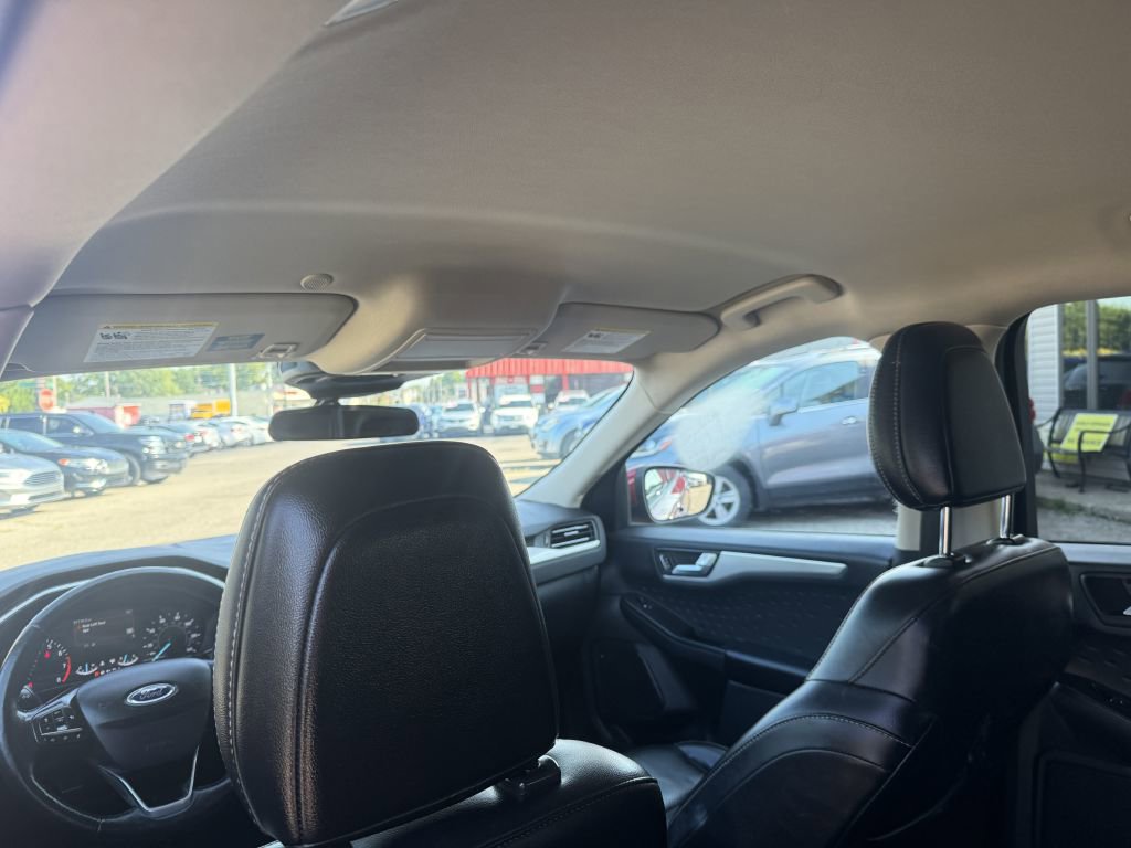 Used 2020 Ford Escape SEL image 17
