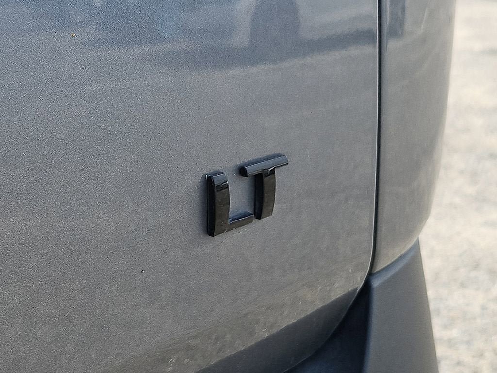 Certified 2021 Chevrolet Traverse LT FWD image 32
