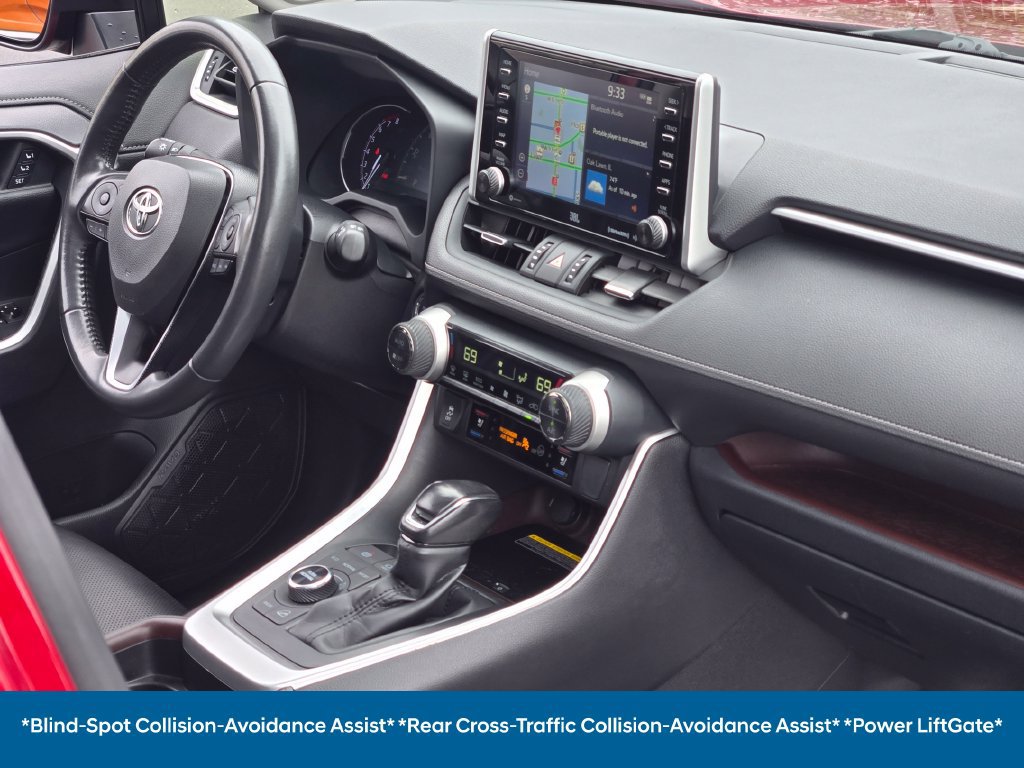 Used 2020 Toyota RAV4 Limited AWD/4WD image 13