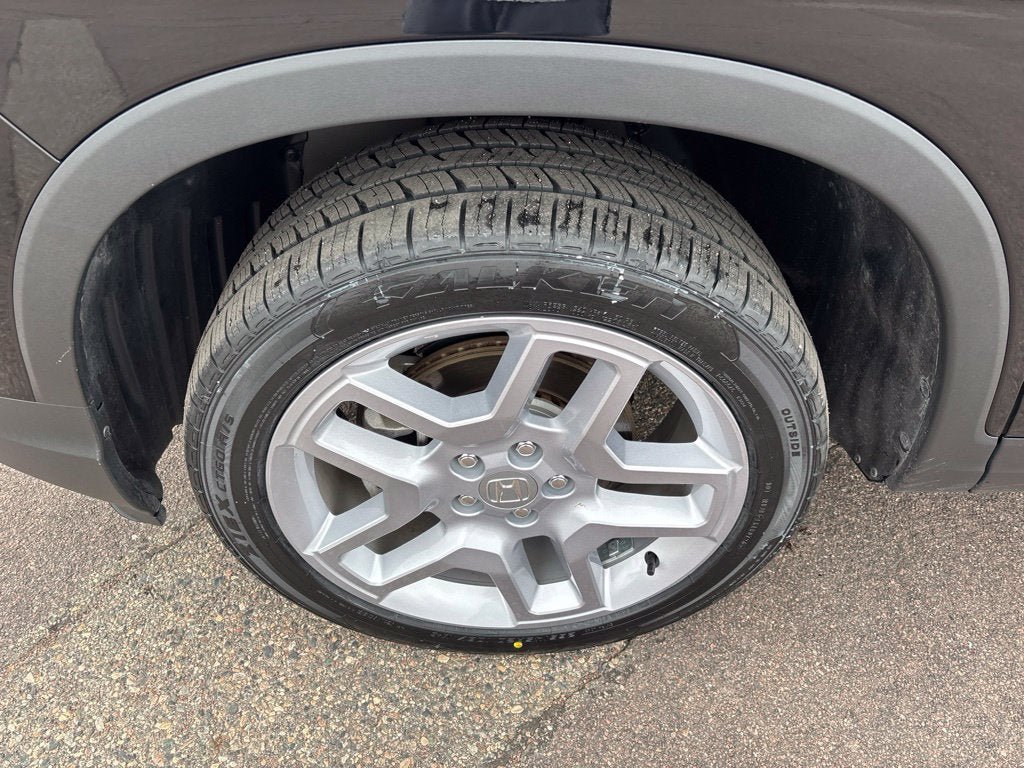 Used 2024 Honda Passport EX-L image 9