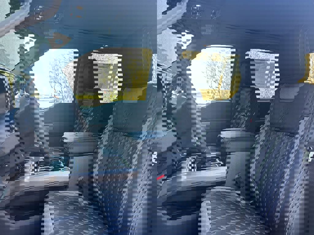 New 2026 Ford F250 Lariat w/ Black Appearance Package image 11