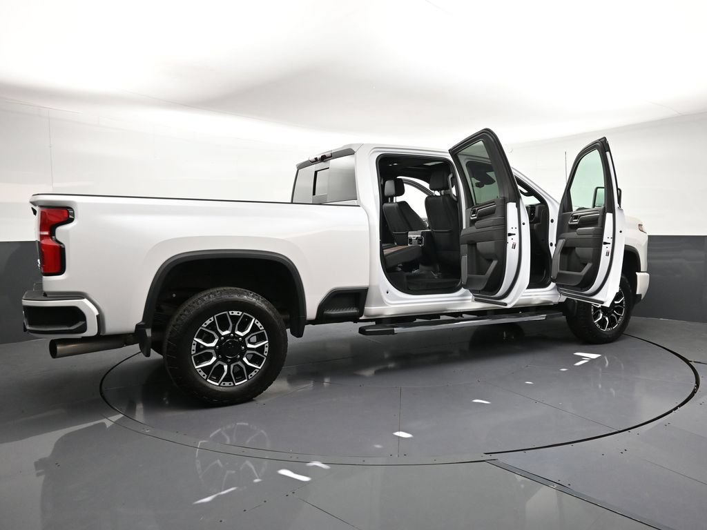 Certified 2025 Chevrolet Silverado 3500 High Country w/ High Country Premium Package AWD/4WD image 31
