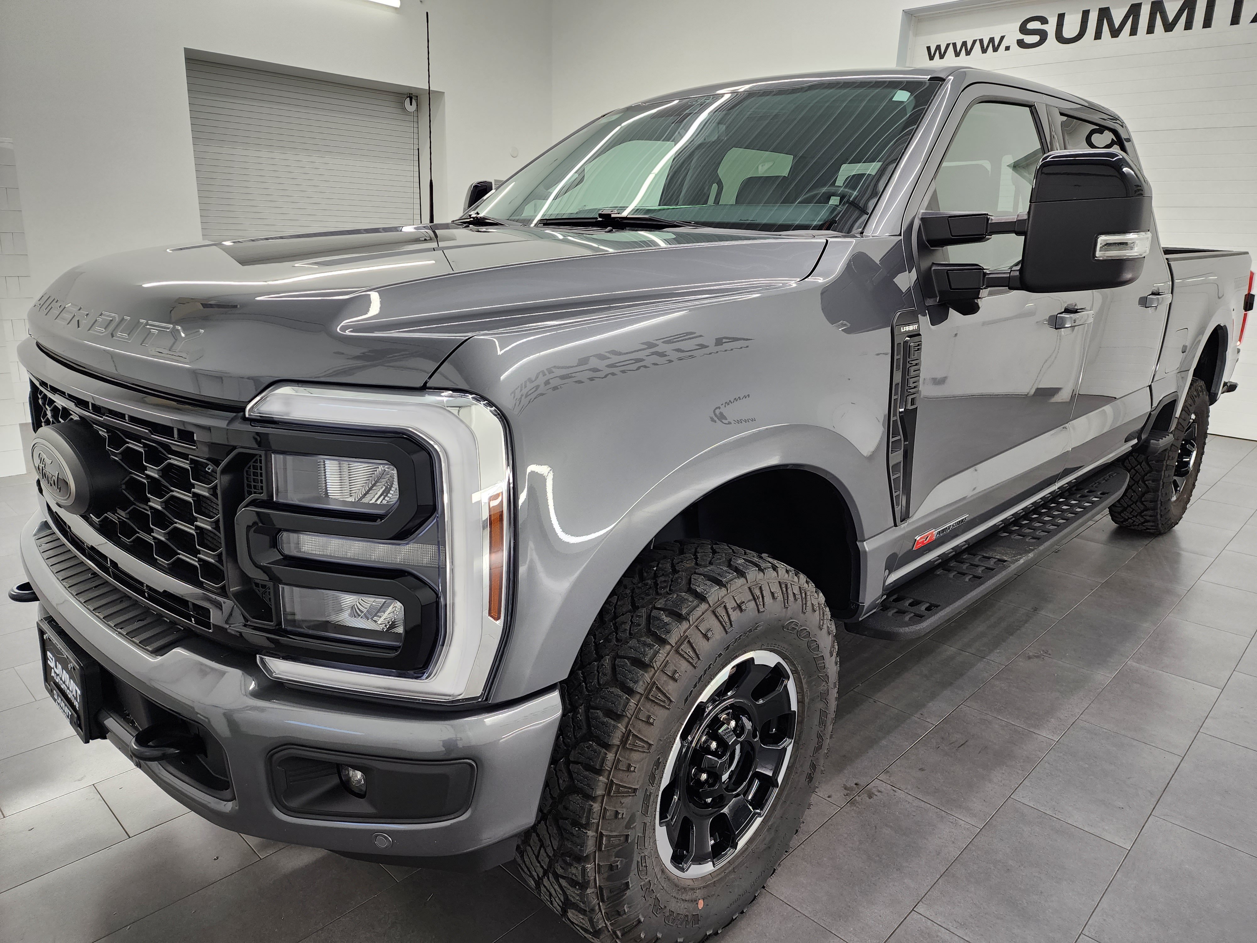 Used 2025 Ford F250 Lariat w/ Lariat Ultimate Package AWD/4WD image 7
