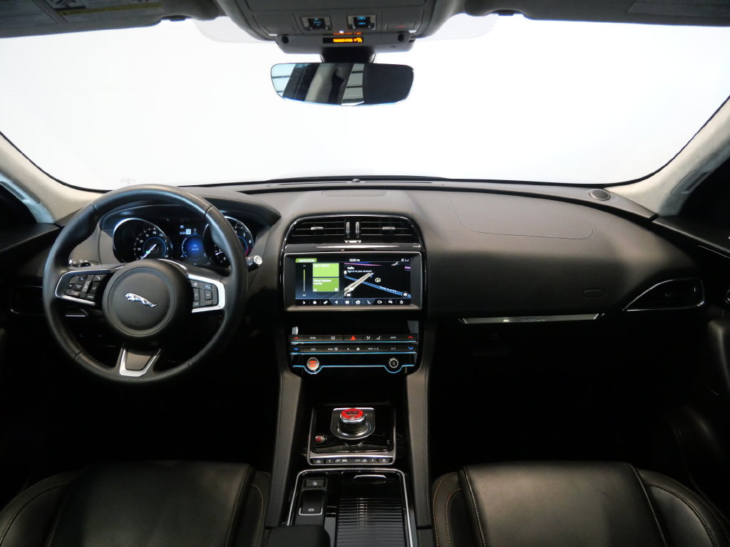 Used 2020 Jaguar F-PACE Prestige AWD/4WD image 17