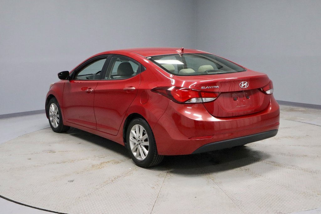Used 2016 Hyundai Elantra SE w/ Option Group 02 image 9