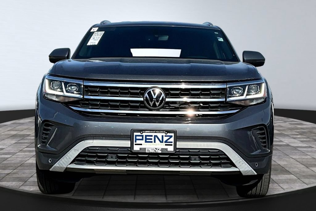 Used 2023 Volkswagen Atlas Cross Sport SE AWD/4WD image 2