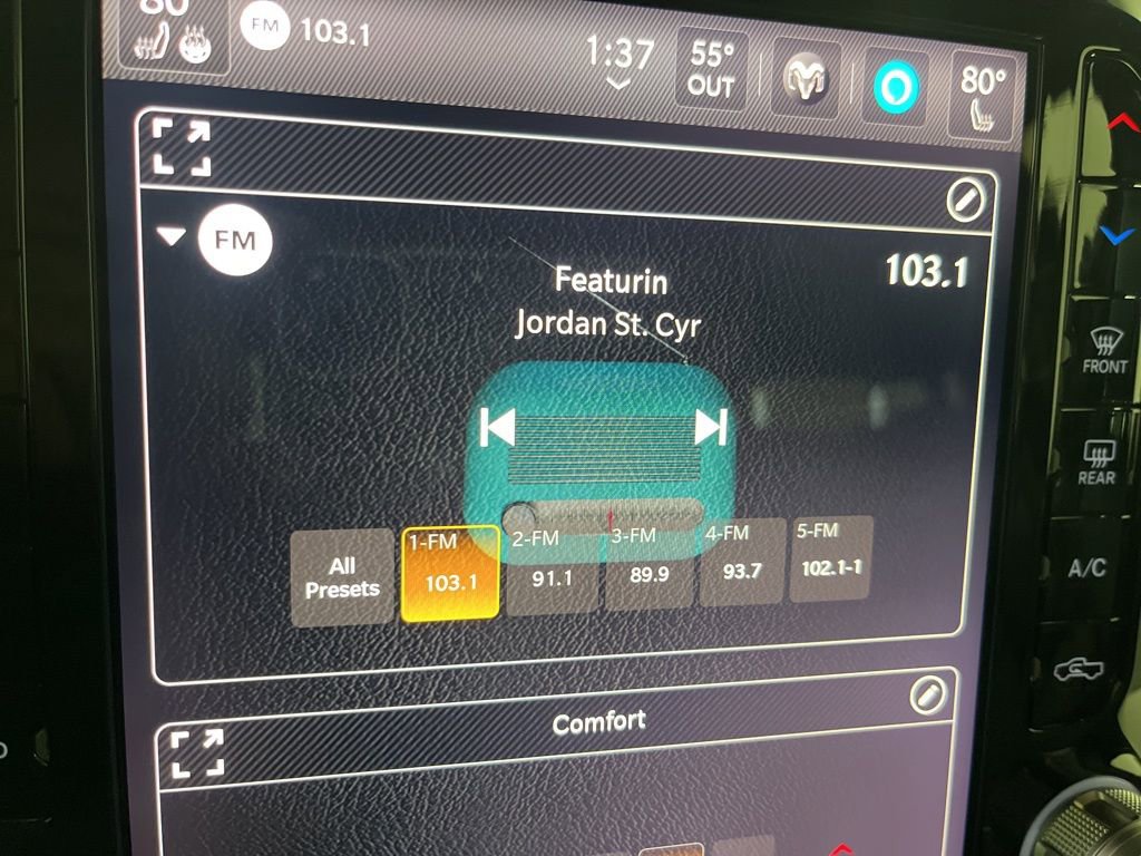 Used 2025 RAM 1500 Laramie image 16