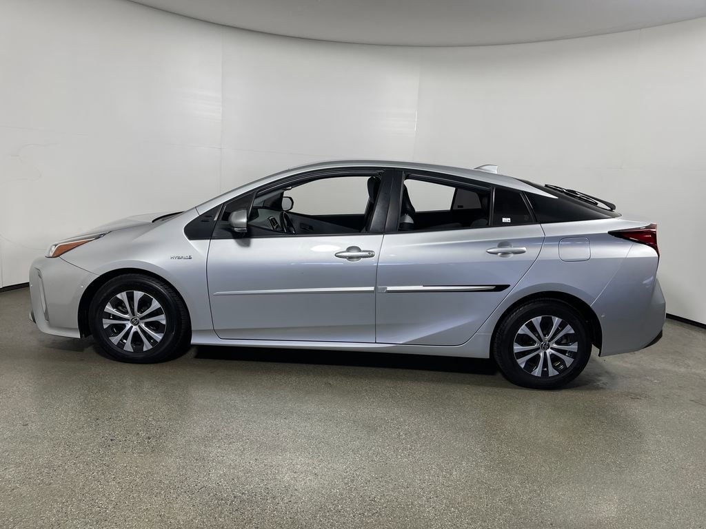 Certified 2021 Toyota Prius XLE w/ Carpet Mat Package (TMS) AWD/4WD image 6