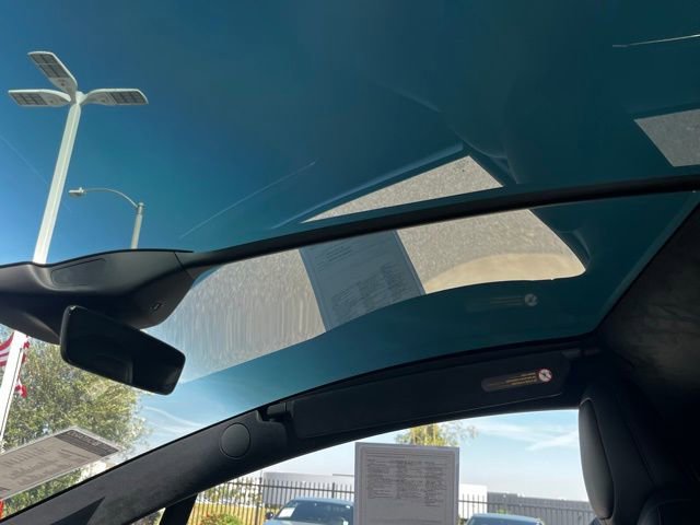 Used 2023 Tesla Model X image 28