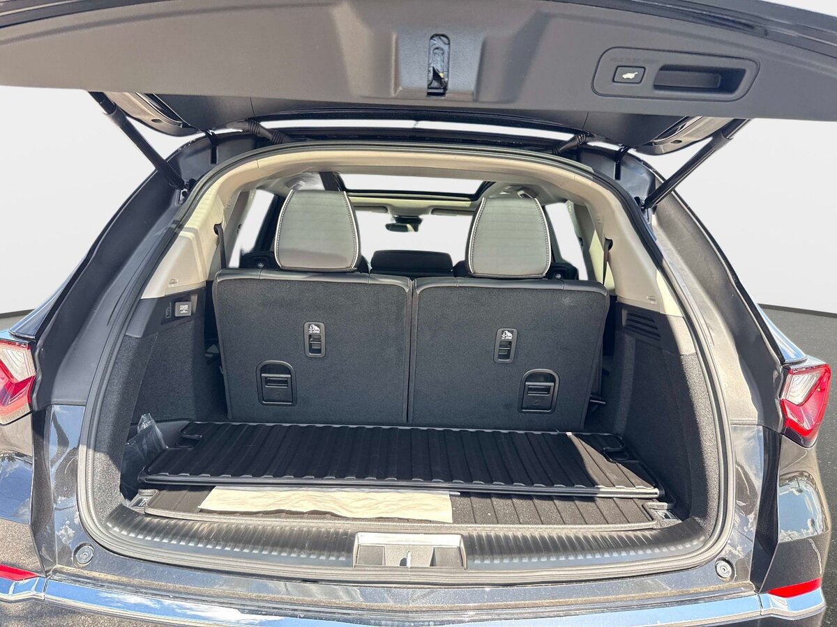 Certified 2026 Acura MDX w/ Advance Package AWD/4WD image 9