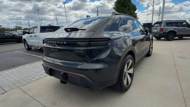 Used 2024 Porsche Macan 4 Electric AWD/4WD image 8