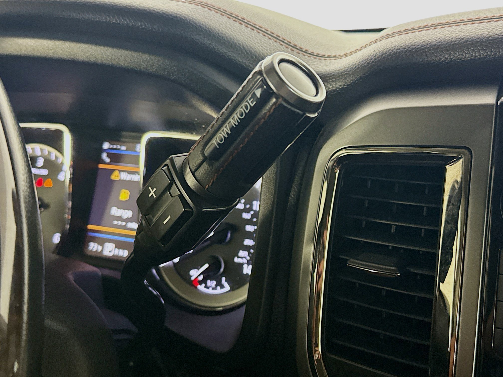 Used 2019 Nissan Titan Platinum Reserve w/ Platinum Utility Package image 20