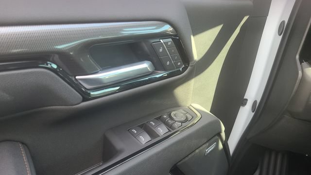 New 2026 GMC Sierra 2500 AT4 w/ AT4 Premium Plus Package AWD/4WD image 10