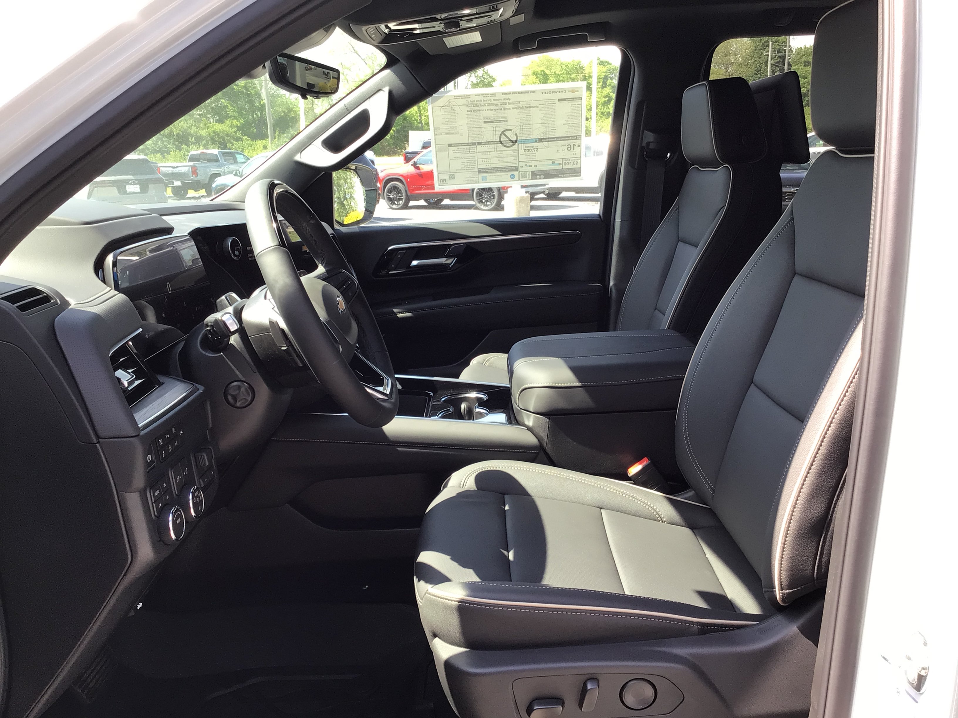 New 2026 Chevrolet Suburban Premier AWD/4WD image 23
