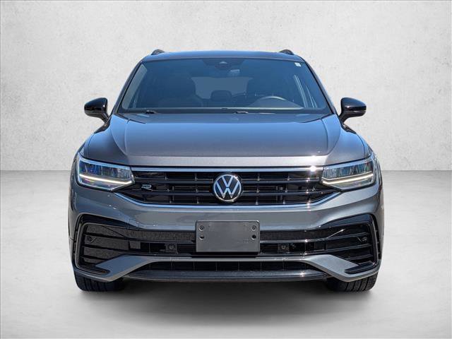 Used 2023 Volkswagen Tiguan SE R-Line image 2