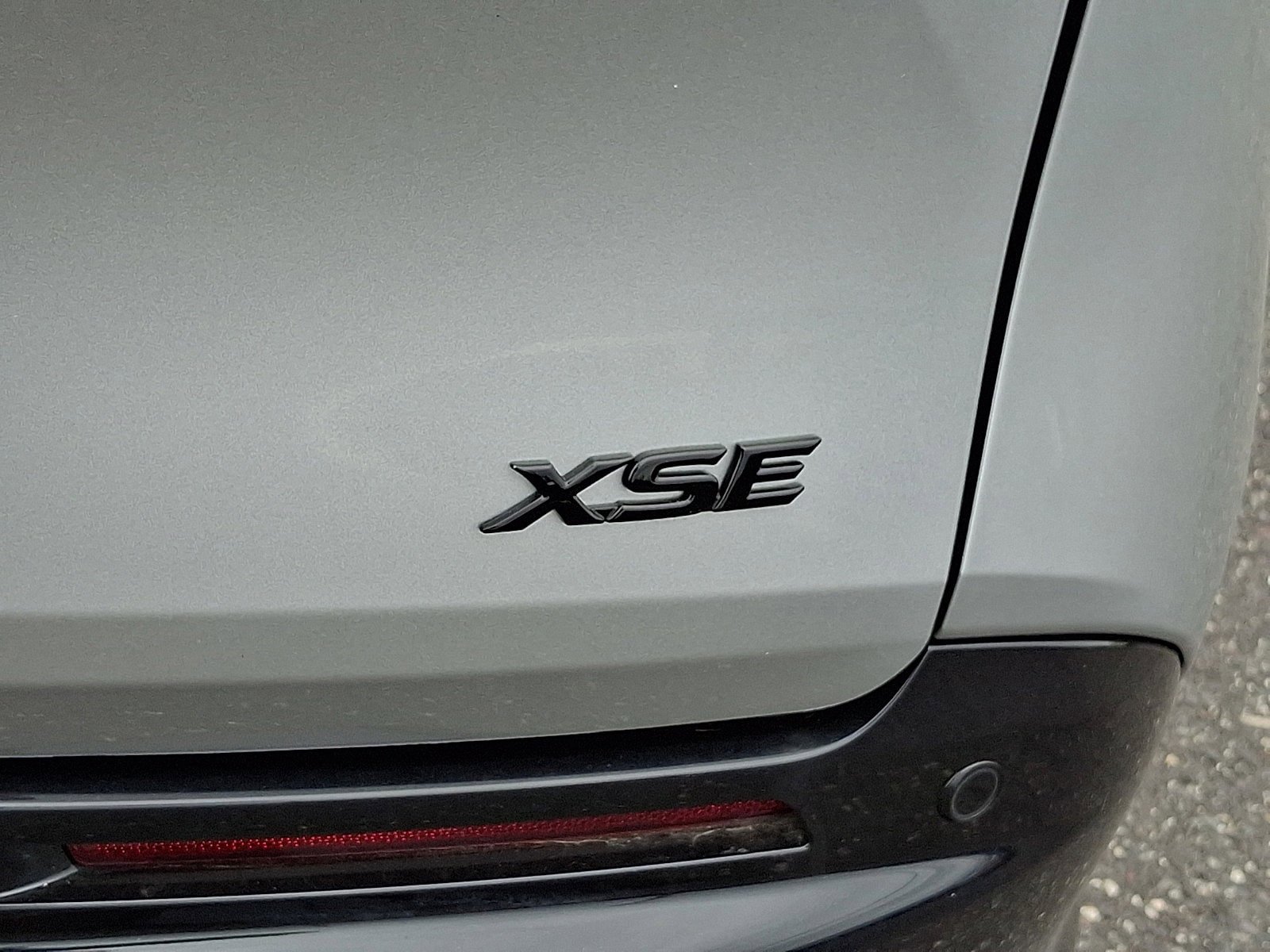 Used 2025 Toyota Sienna XSE FWD image 32