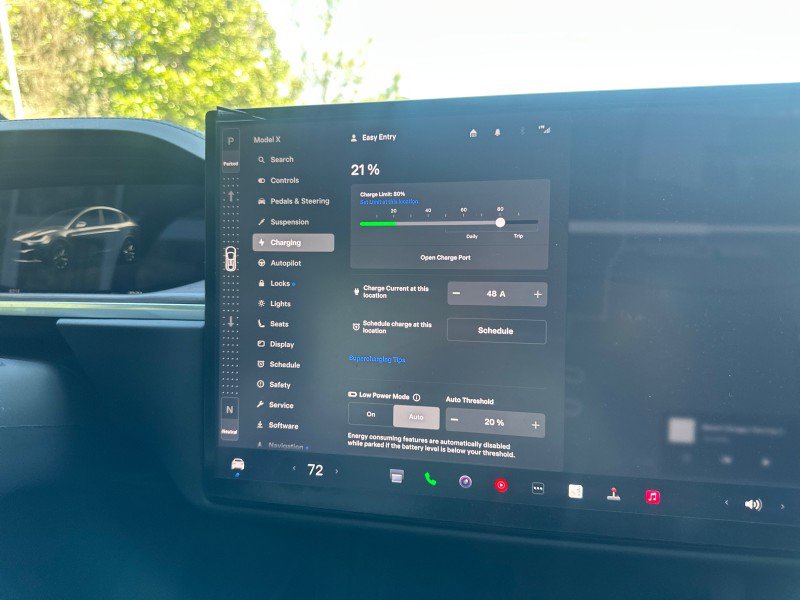 Used 2024 Tesla Model X image 28