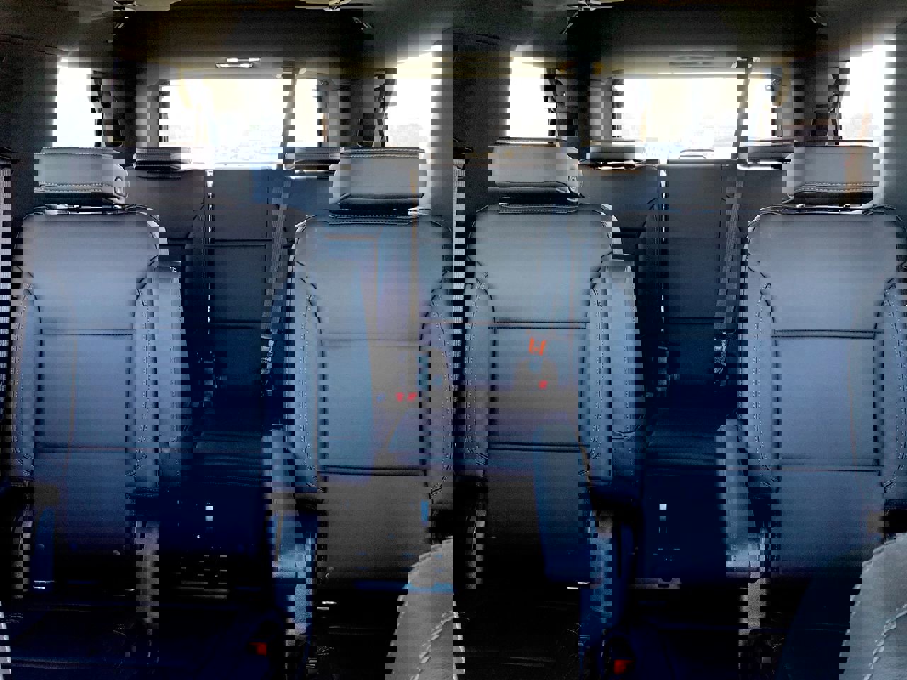 Used 2022 Chevrolet Tahoe Z71 w/ Z71 Off-Road Package image 13