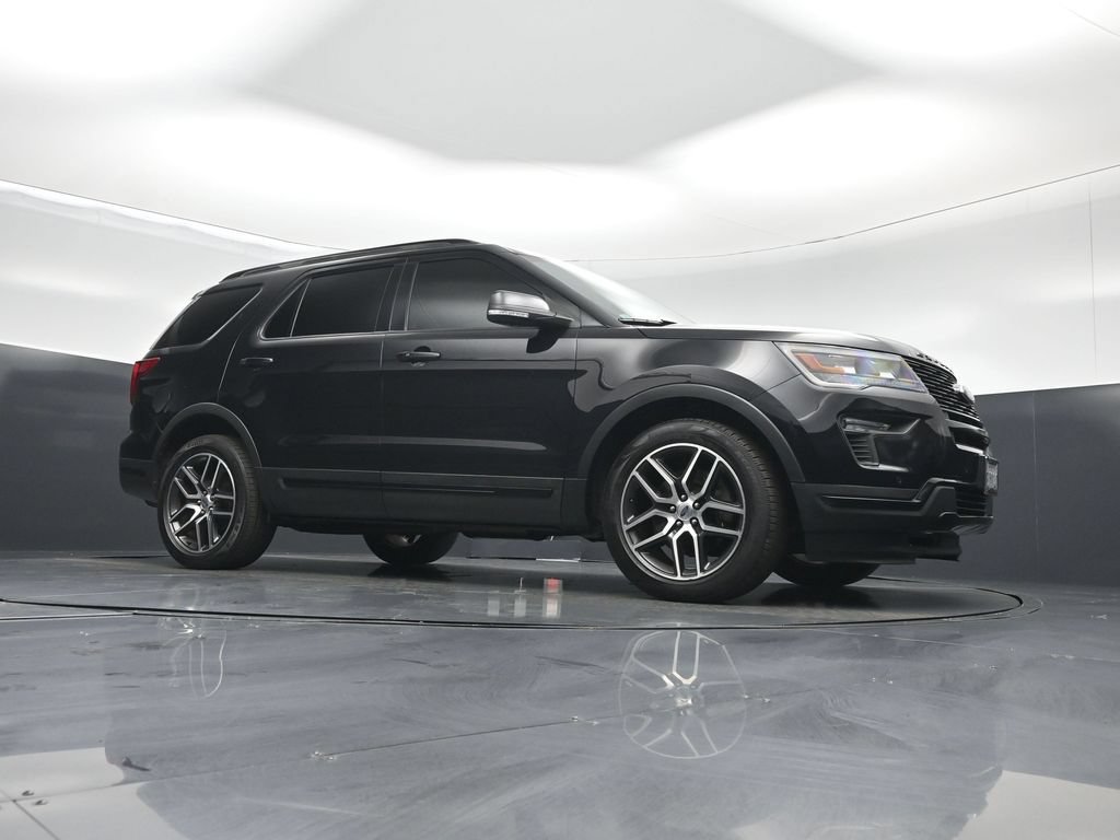 Used 2019 Ford Explorer Sport AWD/4WD image 4