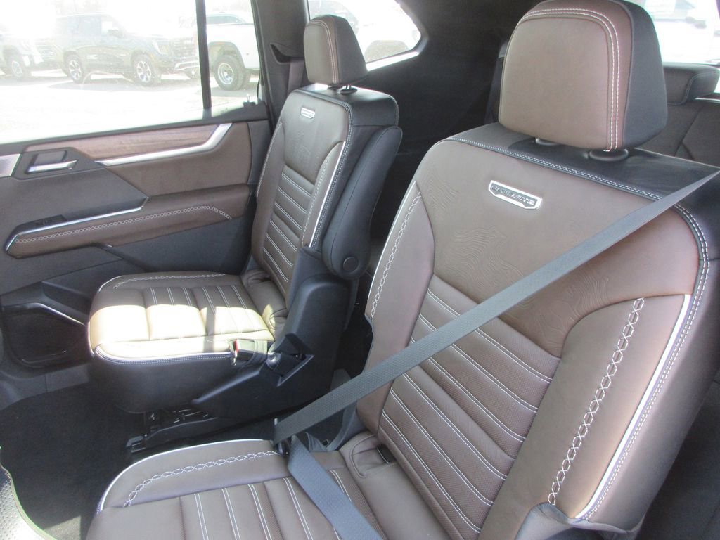 New 2026 GMC Acadia Denali Ultimate image 13