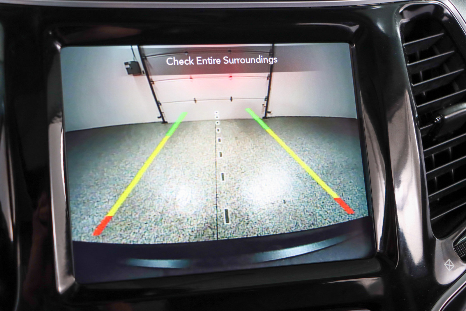 Used 2022 Jeep Cherokee Limited w/ Sun & Sound Group image 19