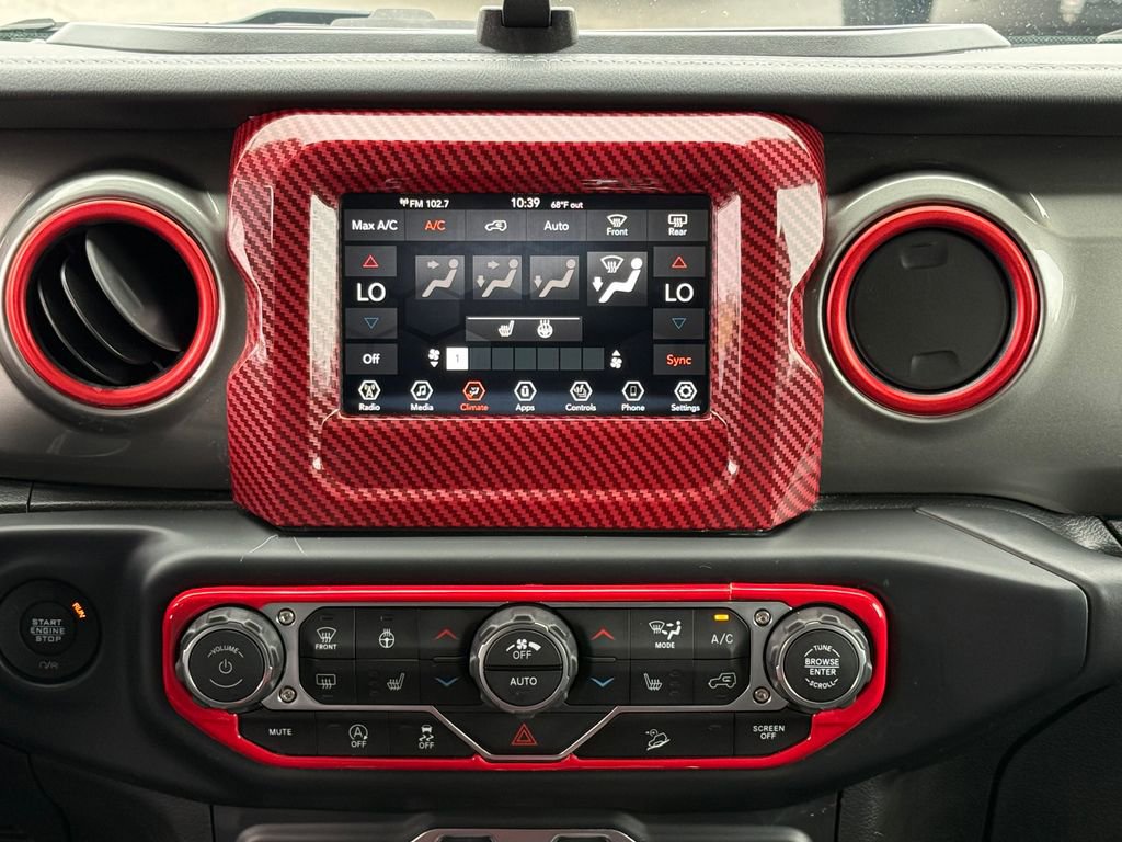 Used 2019 Jeep Wrangler Unlimited Sahara w/ Cold Weather Group image 32