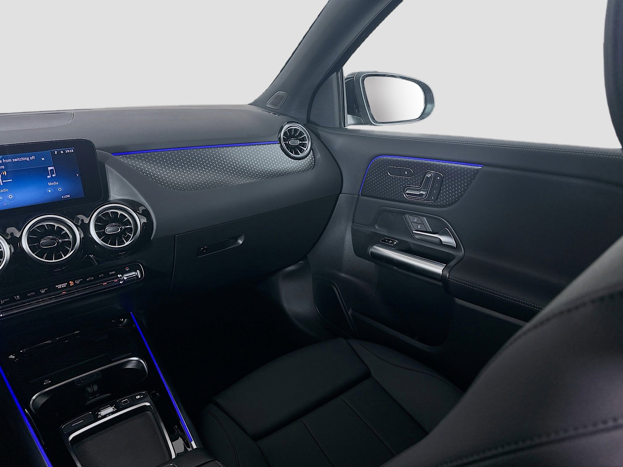 Certified 2026 Mercedes-Benz GLA 250 4MATIC image 28