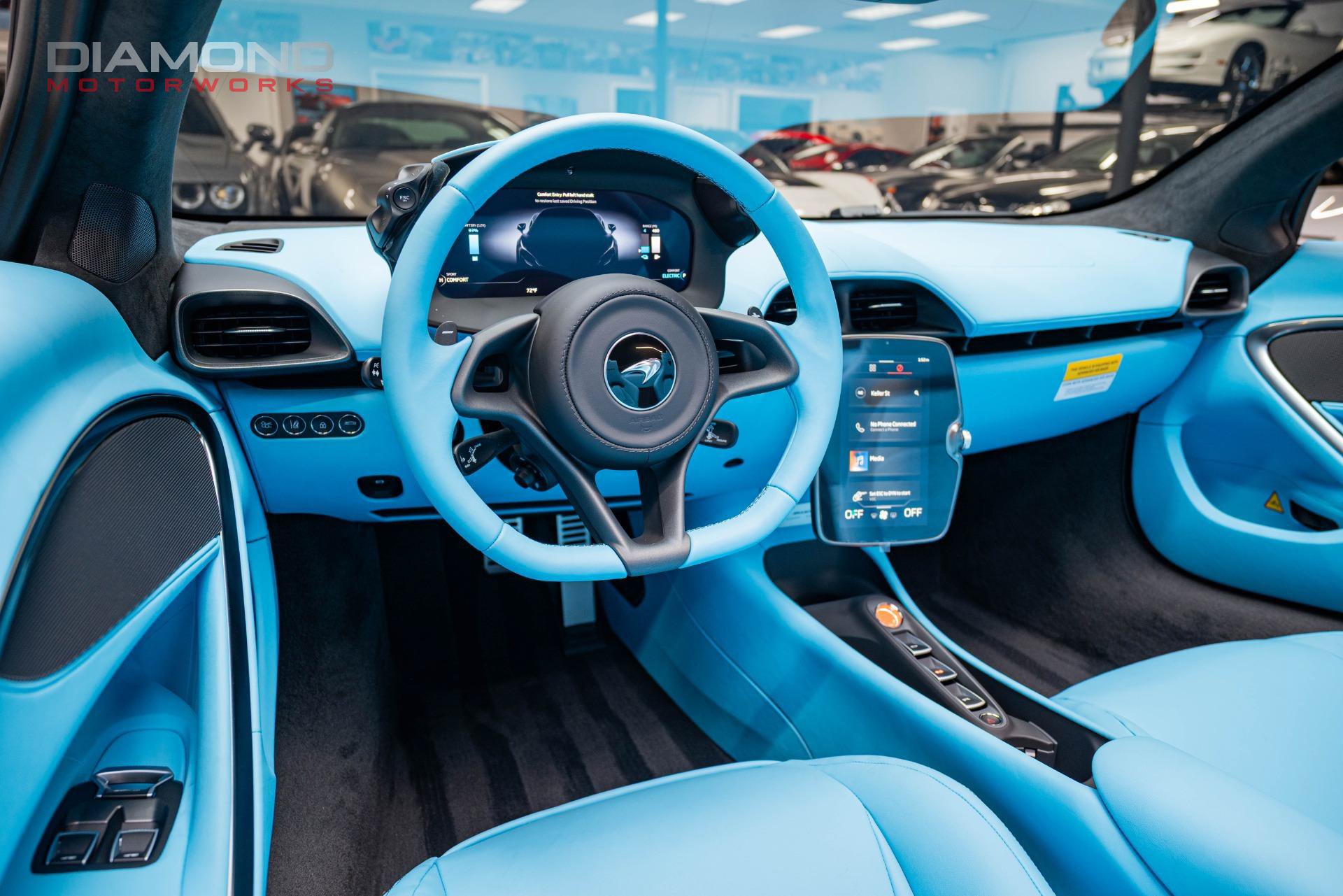 Used 2026 McLaren Artura Spider RWD image 93