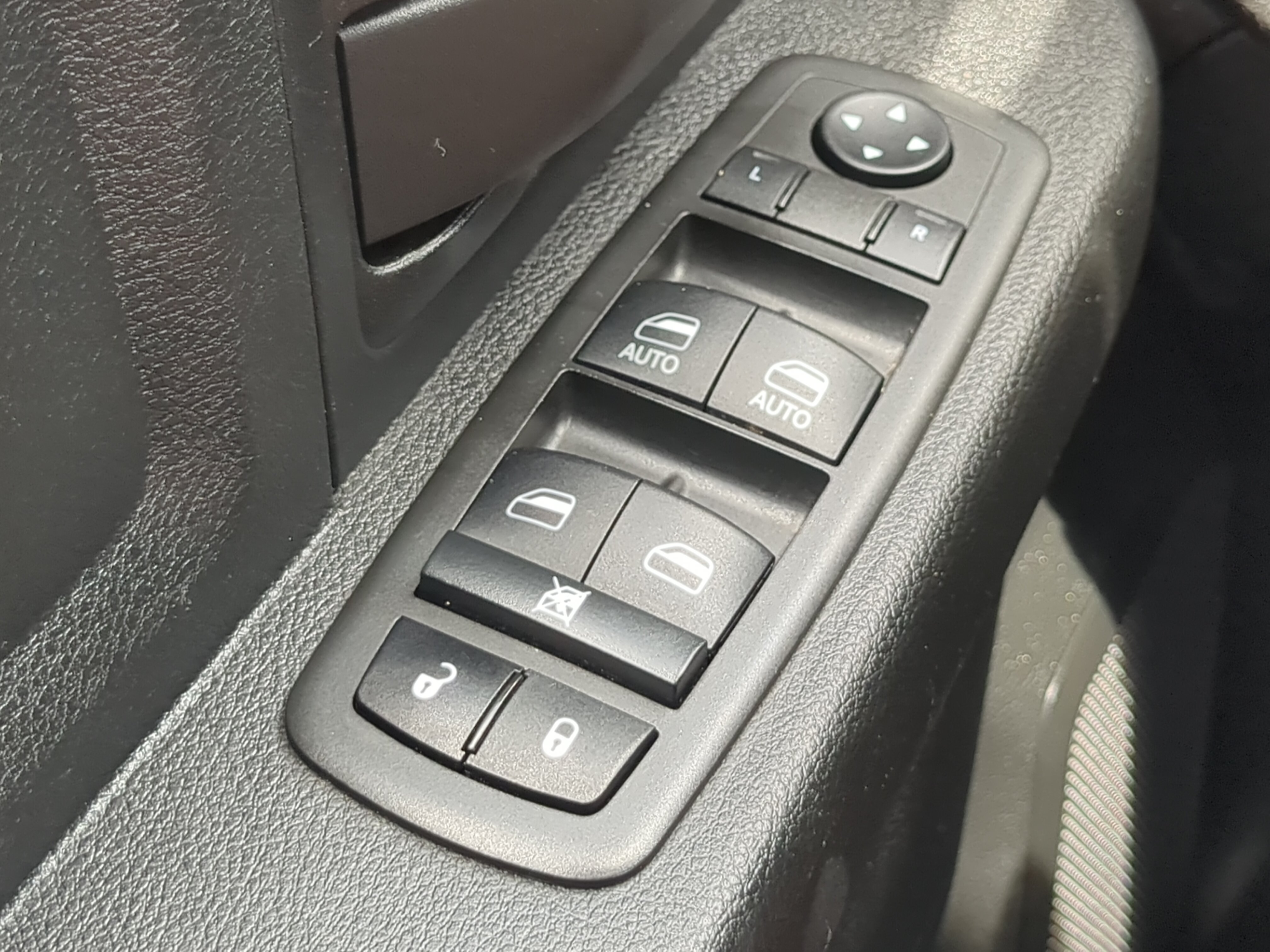 Used 2022 RAM 5500 Tradesman w/ Chrome Appearance Group RWD image 19