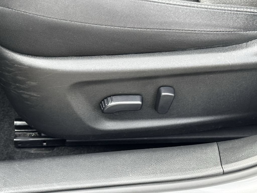 Used 2024 Nissan Altima 2.5 SV FWD image 27