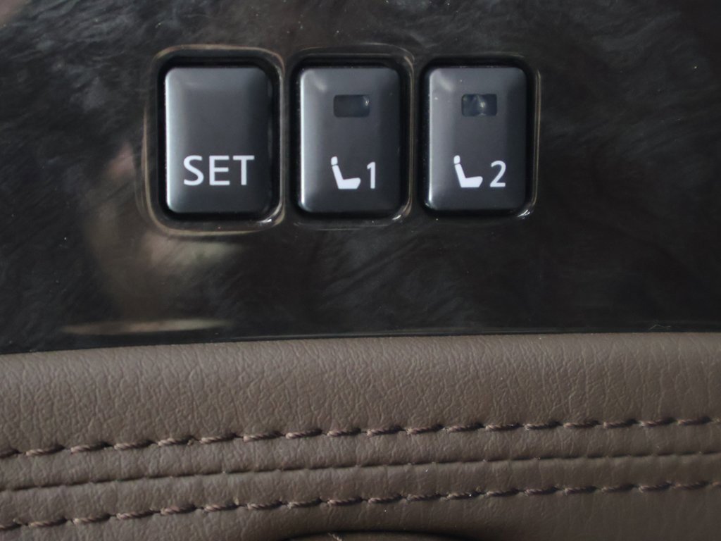 Used 2024 Nissan Armada Platinum w/ Captain's Chairs Package image 39