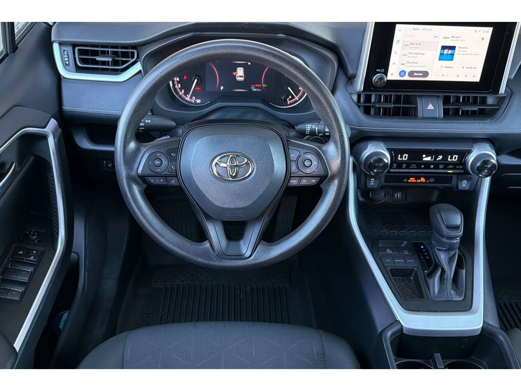 Used 2024 Toyota RAV4 XLE FWD image 15