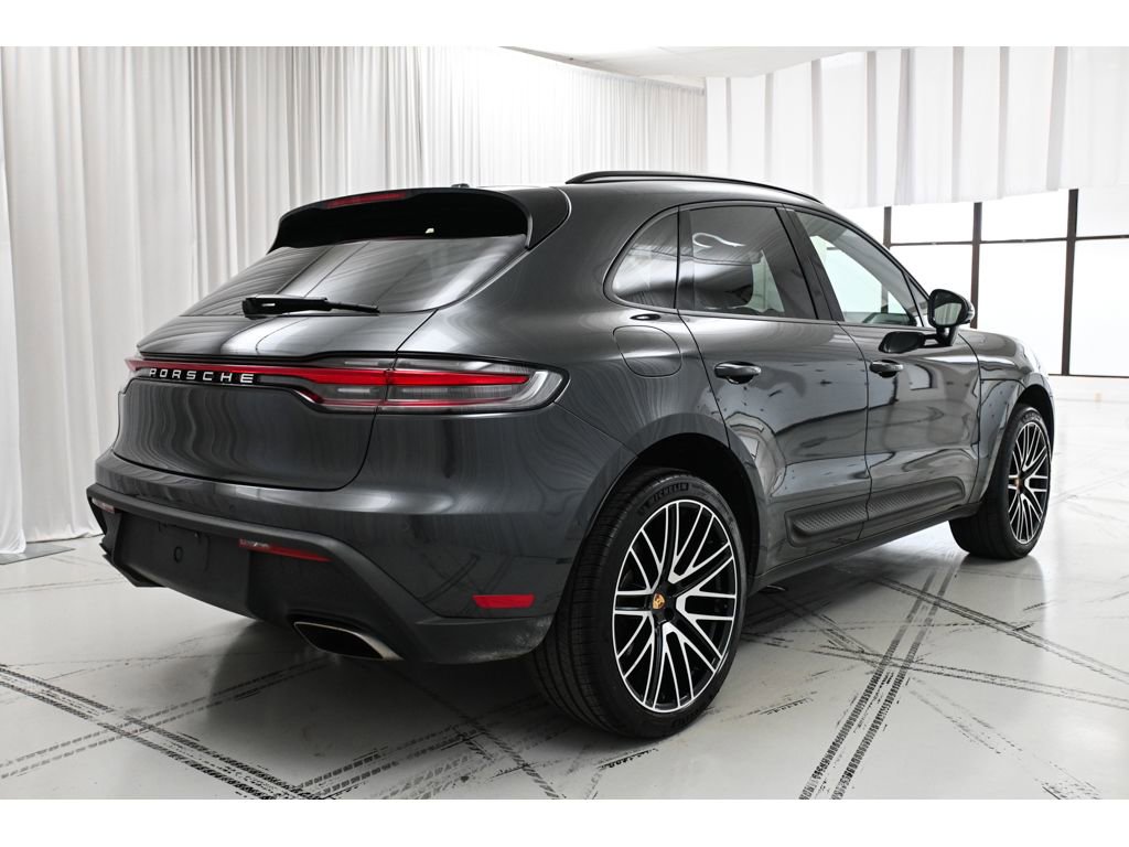 Used 2024 Porsche Macan AWD/4WD image 7