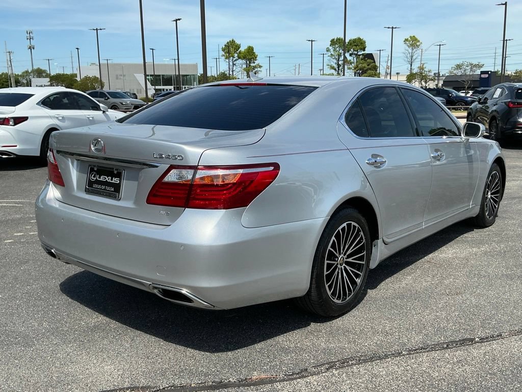 Used 2011 Lexus LS 460 AWD w/ Comfort Pkg image 3